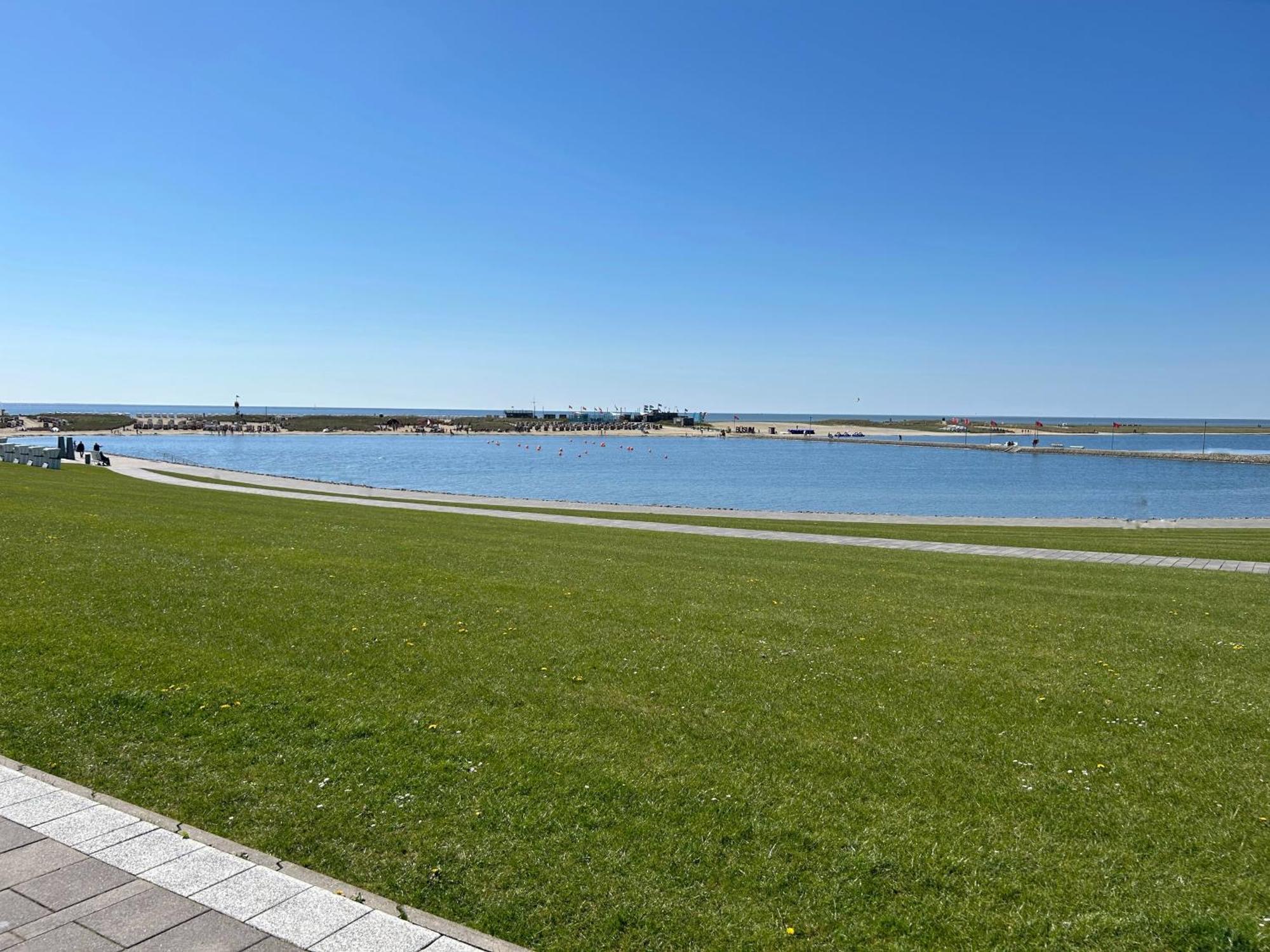 Ferienwohnung Ritthoff Perlebucht - Mit Strandkorb Am Meer Und Kostenloser Eintritt Ins Schwimmbad Busum Exterior photo